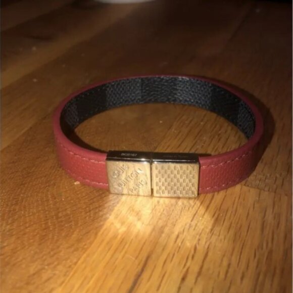 Louis Vuitton Monogram reversible bracelet - Picture 8 of 9